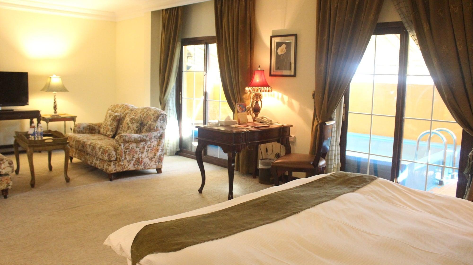 The Convention Center & Royal Suites Hotel Koeweit Buitenkant foto