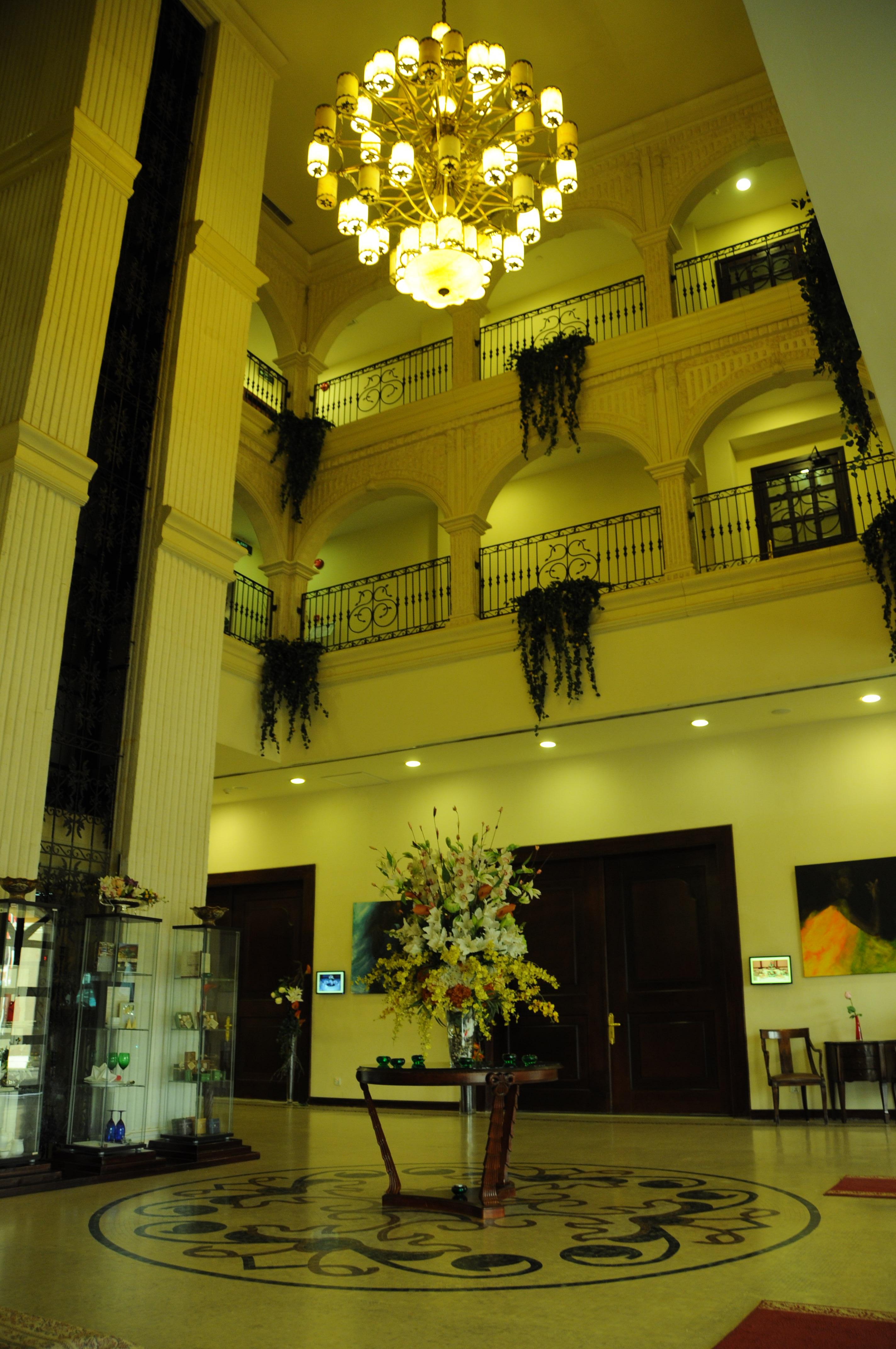 The Convention Center & Royal Suites Hotel Koeweit Buitenkant foto